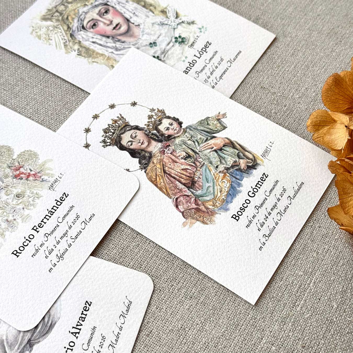 Tarjeta artística de comunión con ilustración en acuarela de Macarena, Mª Auxiliadora, Virgen del Rocío, Madre de Hakuna...