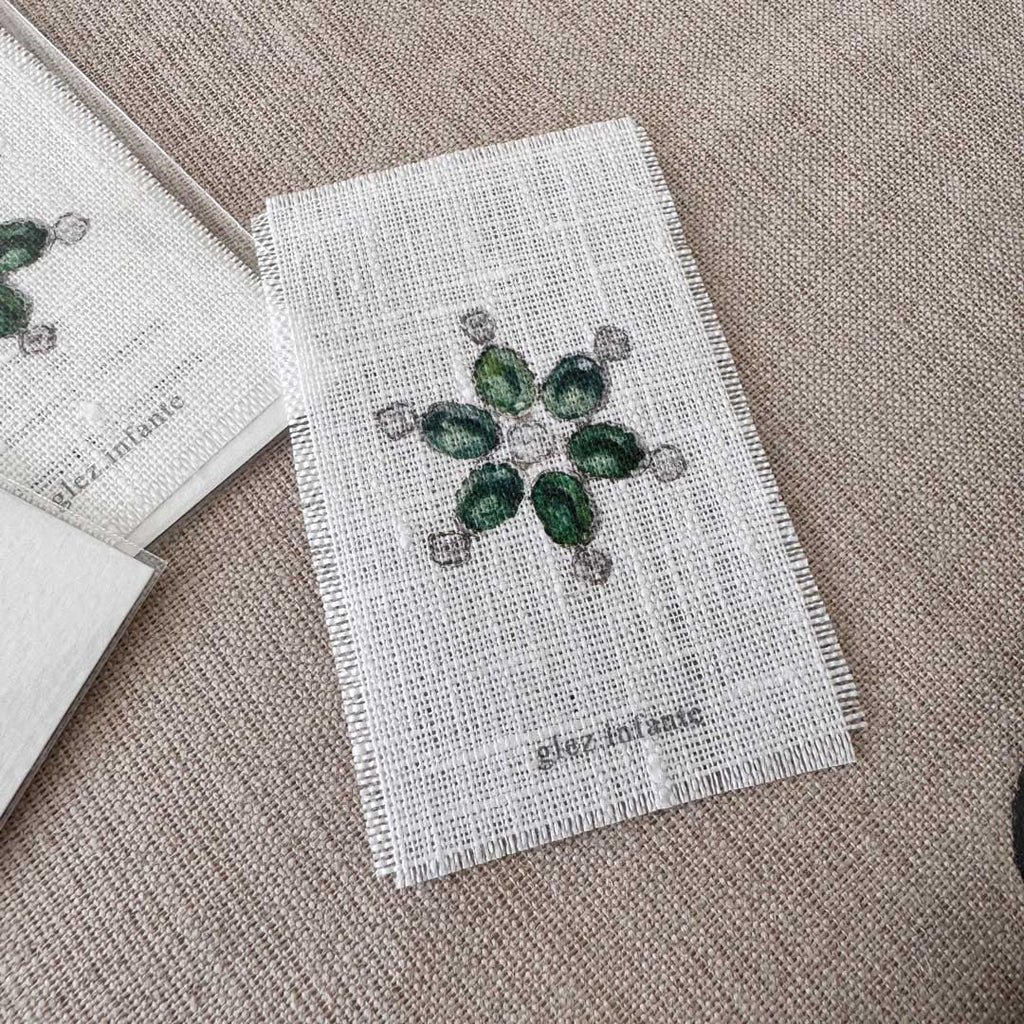Mariquilla de la Macarena en lino 100%